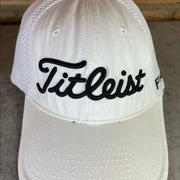 Titleist Footjoy ProV1 stretch fit hat - Picture 1 of 6